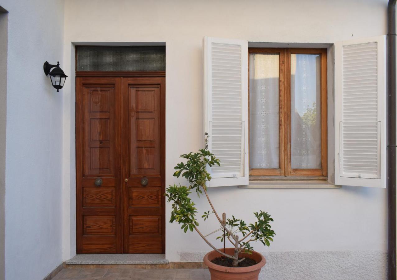 A Casa Di Zia Oschiri Exterior foto
