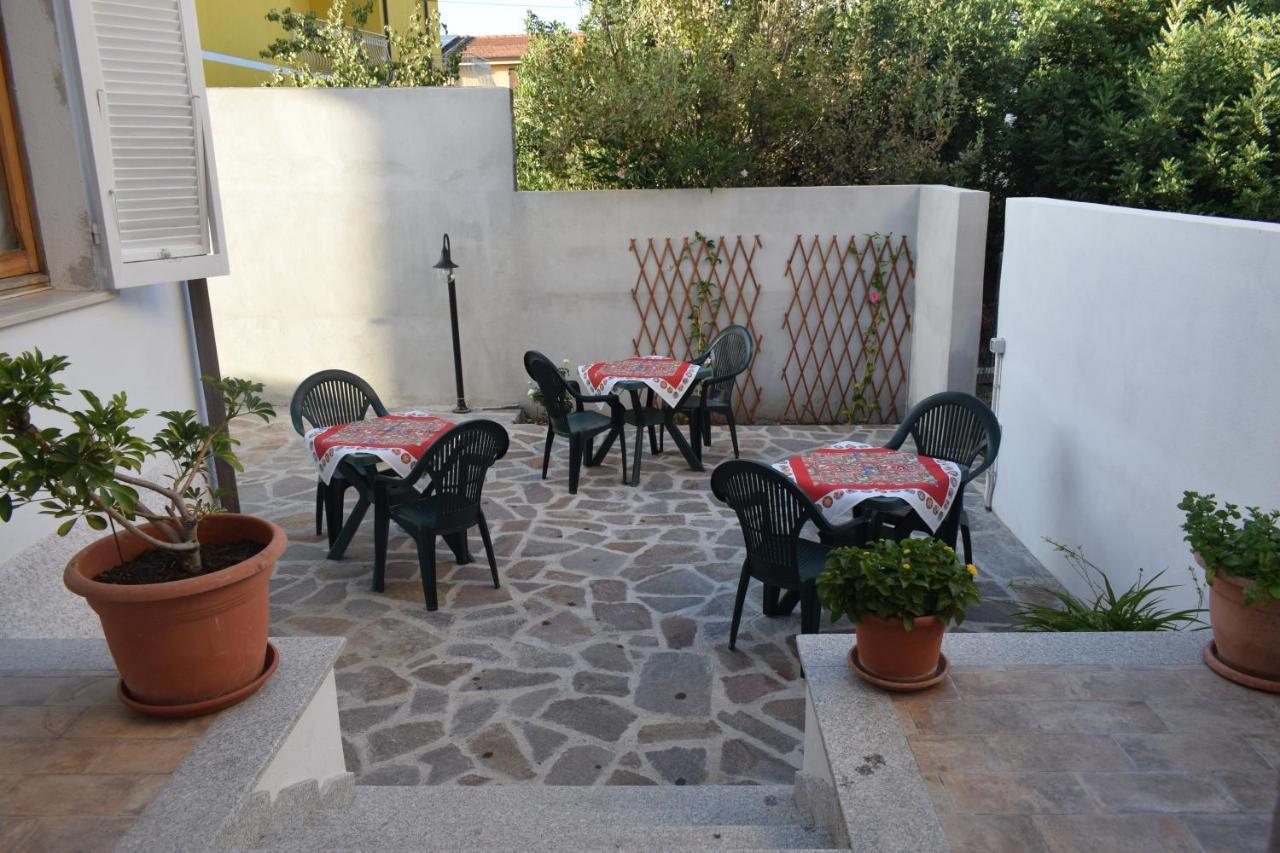 A Casa Di Zia Oschiri Exterior foto
