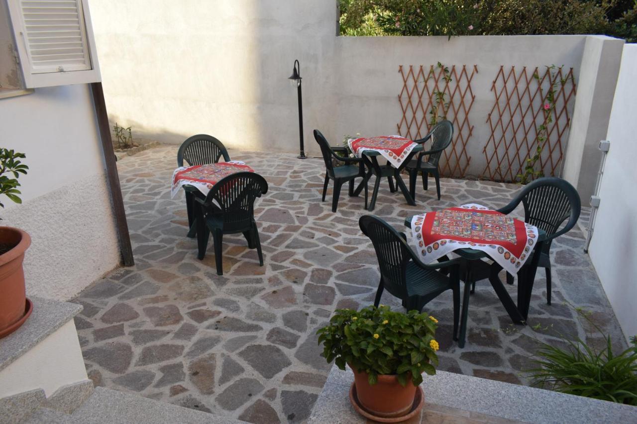 A Casa Di Zia Oschiri Exterior foto